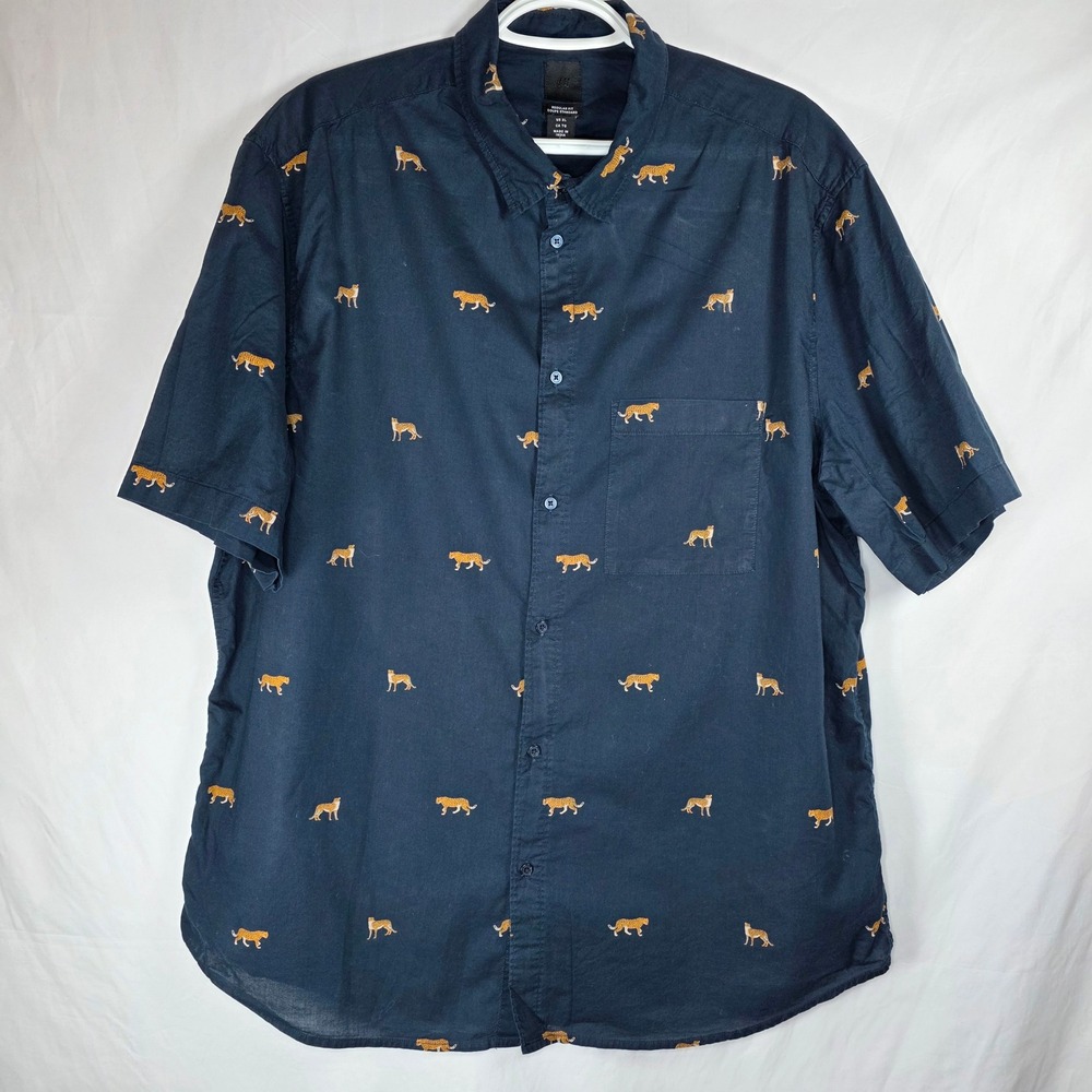 H&M Button Down Shirt Mens XL Navy Blue Cheetah Print 0501620 0 Short Sleeve